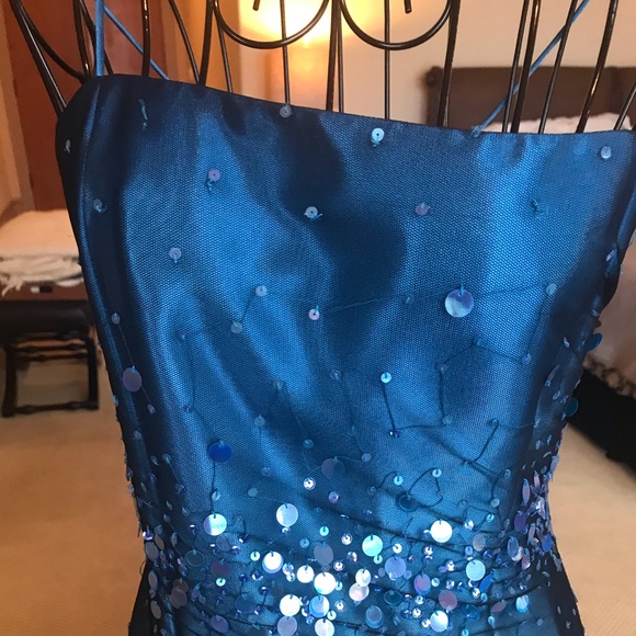 Prom/Debutante Dress - Picture 5 of 6